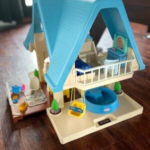 Little Tikes Place dollhouse